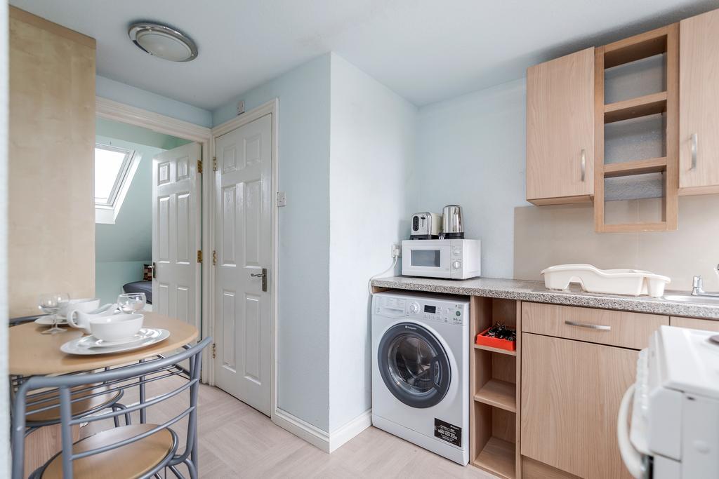Watford General Suites Экстерьер фото