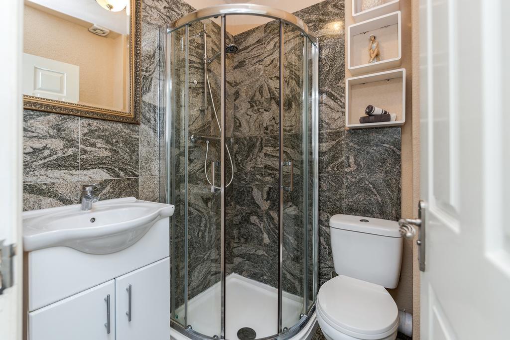 Watford General Suites Экстерьер фото