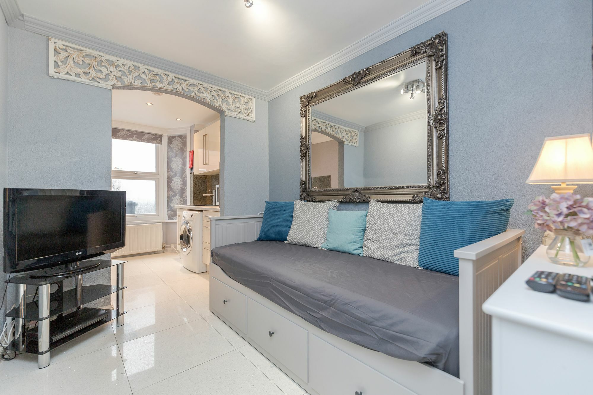 Watford General Suites Экстерьер фото