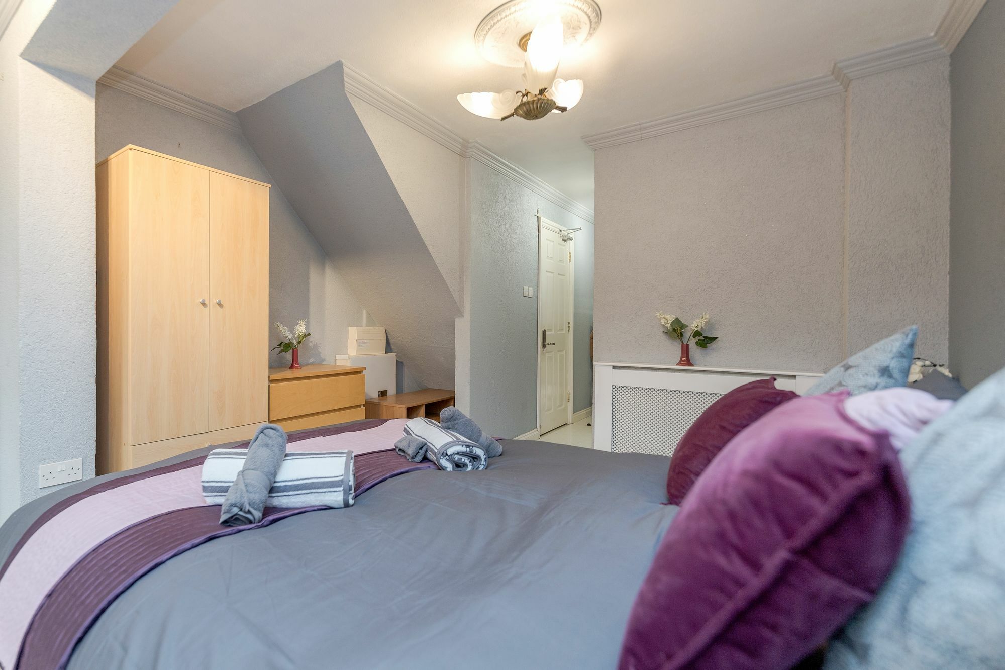 Watford General Suites Экстерьер фото